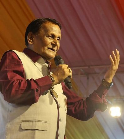 Padma Shri poet Surendra Dubey