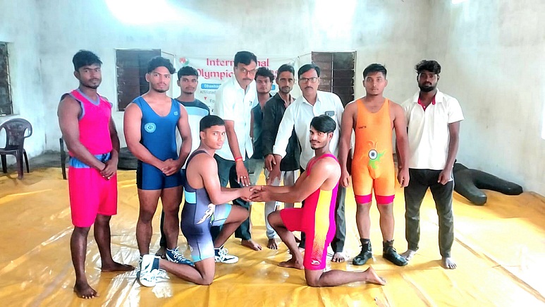 dhanbad wrestling competition