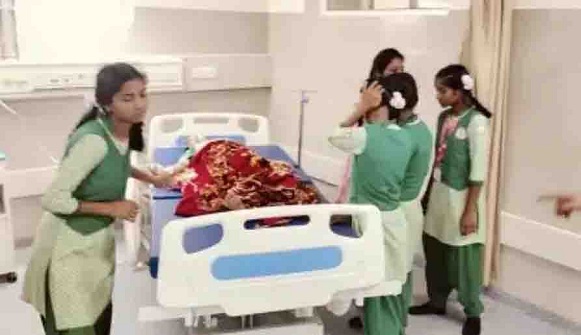 kasturba-girls-food-poisoning-four-students-hospitalized-jamshedpur