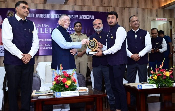 governor-women-entrepreneurs-loan-distribution