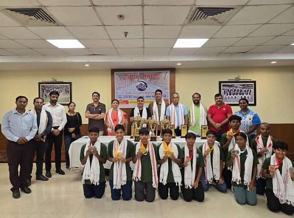 swimming-players-honoured-jsca-ranchi