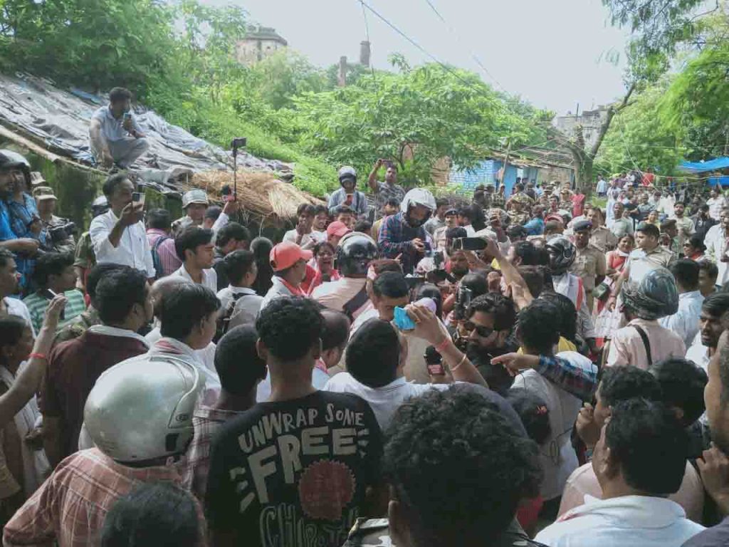 Ranchi: Deep divide in tribal society over installation of Sarna flag