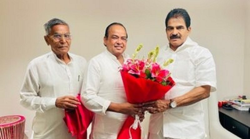 Minister Dr. Irfan Ansari met Congress General Secretary in New Delhi, discussion took place on strengthening Jharkhand organization