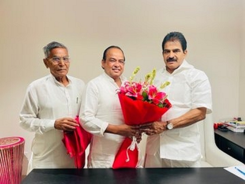 Minister Dr. Irfan Ansari met Congress General Secretary in New Delhi, discussion took place on strengthening Jharkhand organization